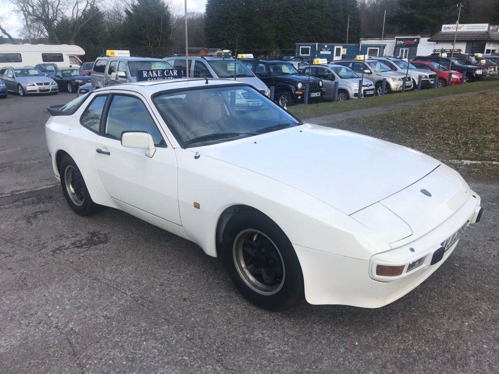 Porsche 944 LUX Porsche 944 LUX